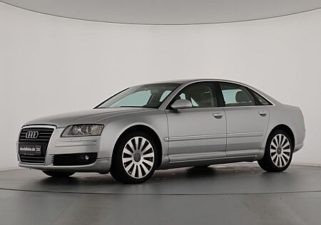 Audi A8 4.2V8 FSI QUATTRO+XENON+LEDER+GEWERBE/EXPORT