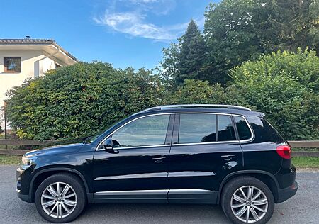 VW Tiguan Volkswagen Sport & Style 4Motion Navi AHK