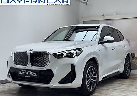 BMW iX1 eDrive20 M Sportpaket Pano H&K LED+ Leder