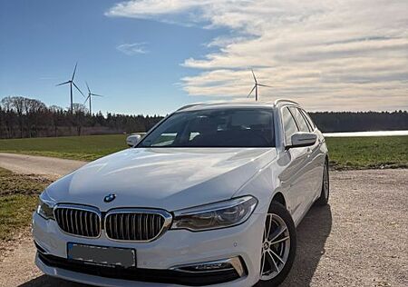 BMW 530d Touring A -Luxury Line - Vollausstattung -