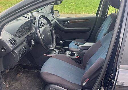 Mercedes-Benz A 150 -