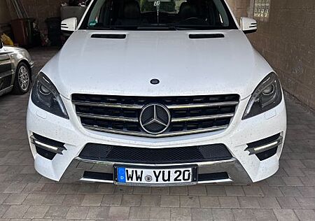 Mercedes-Benz ML 250 BlueTEC 4MATIC - AMG LINE