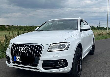 Audi Q5 3.0 TDI S tronic quattro -