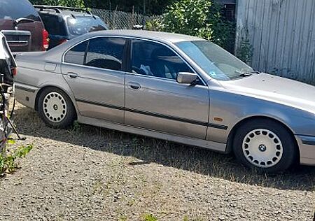 BMW 520i