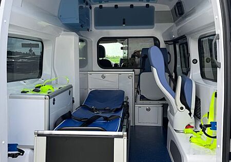 Renault Trafic Ambulance Krankenwagen Rettungswagen Navi