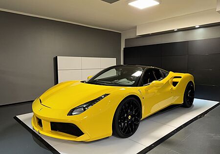 Ferrari 488 GTB Lift Carbon Keramik Alcantara Schalen.S