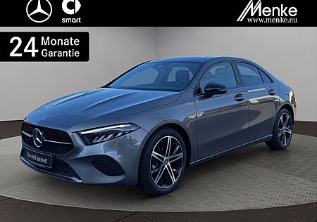 Mercedes-Benz A 180 Limo Night+Pano+Kamera+Carplay+Totwin