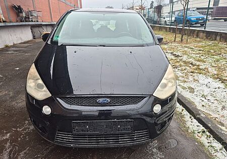 Ford S-Max 2,0 TDCi Ambiente 7 pletze