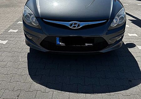 Hyundai i30 1.6 CRDi 66 kW FIFA WM Edition FIFA WM E...