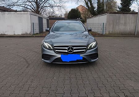 Mercedes-Benz E 220 d T Autom. -