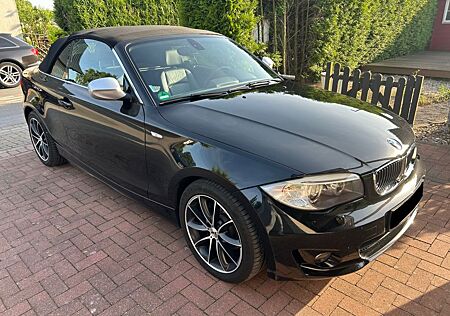 BMW 120i Edition Exclusive Cabrio Navi/Scheckheft