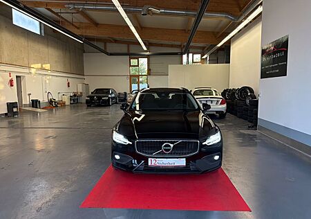 Volvo V60  Core/1.HAND/SEHR GEPFLEGT/KAMERA/ABSTAND