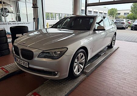 BMW 740d - Sonnenschutz Rollo, Softclose, Komfortsit