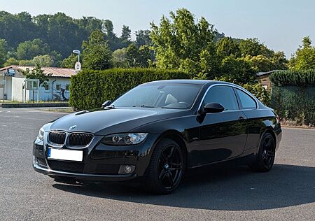 BMW 325i Coupé - E92