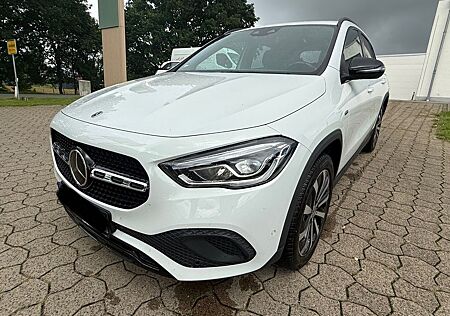 Mercedes-Benz GLA 250 GLA 250e*Leder*LED*DISTRO*Widescreen*2.Hd.*Night