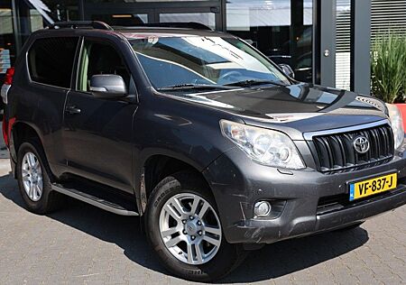 Toyota Land Cruiser 3.0 D-4D 3DRS VX A/T VAN