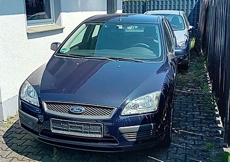Ford Focus Lim. Fun X TÜV NEU!