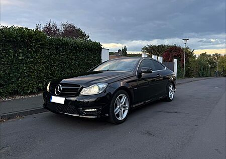 Mercedes-Benz C 250 BlueEFFICIENCY Coupé Autom. -
