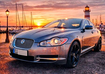 Jaguar XF 3.0 V6 Luxury Automatik 20 & 18"