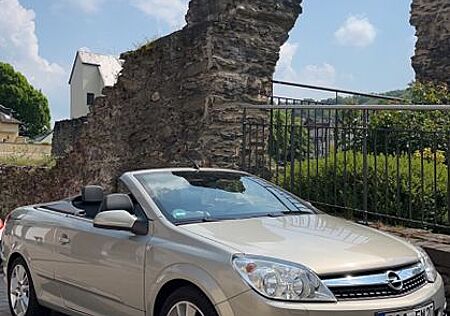 Opel Astra TwinTop 1.8 Cabrio | TÜV neu | Garage