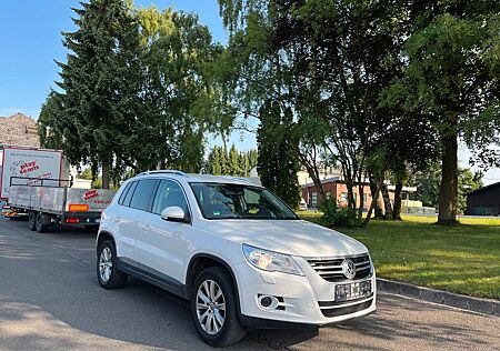 VW Tiguan Volkswagen 4Motion 2.0 L Sport & Style Automatik