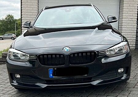 BMW 320d Touring -Navi, Pano, SHZ, Temp.