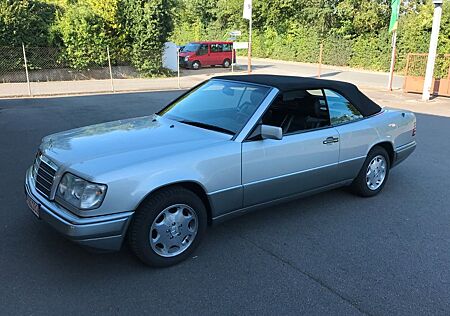 Mercedes-Benz E 220 Cabrio