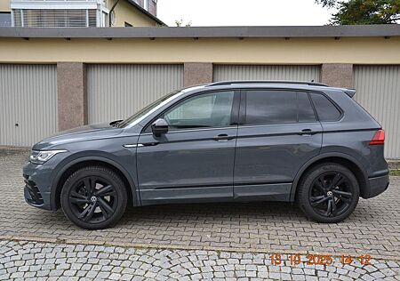 VW Tiguan Volkswagen R-Line 4Motion