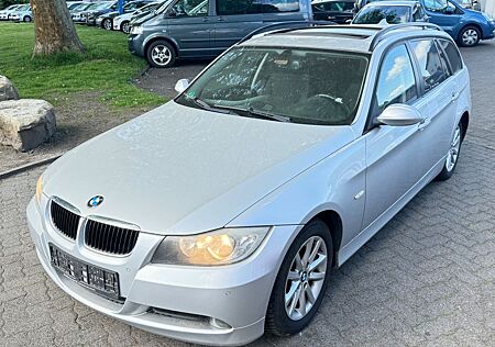 BMW 320d 3 Touring *PANORAMA*NAVI*KLIMATR*SHZ*