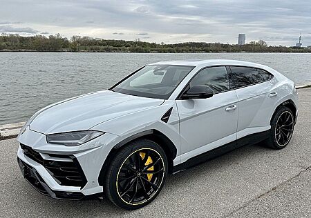 Lamborghini Urus AWD Aut.