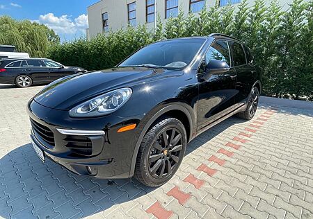 Porsche Cayenne - -