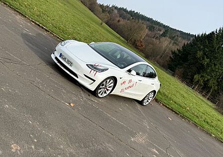 Tesla Model 3 Performance - Allradantrieb mit Dual...