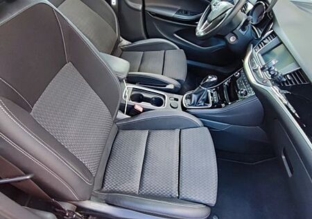 Opel Astra ST 1.6 BiTurbo Diesel Innovat 118kW S/...