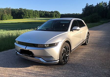 Hyundai IONIQ 5 72,6 kWh 225 kW Allradantrieb, Uniq