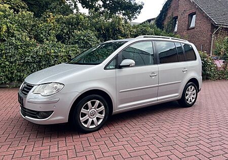 VW Touran Volkswagen Highline 7-Sitzer Tüv 4/26