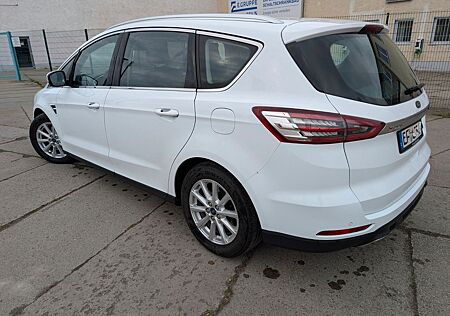 Ford S-Max 4x4 Titanium Automatik LED, AHK, Navi,
