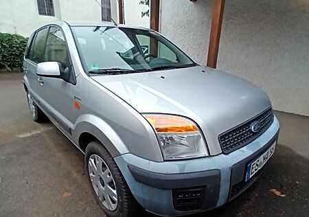 Ford Fusion 1,6 16V + Autom. +