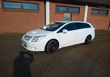 Toyota Avensis Combi Executive 2.2 D-Cat Executive