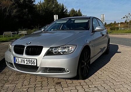 BMW 318i -