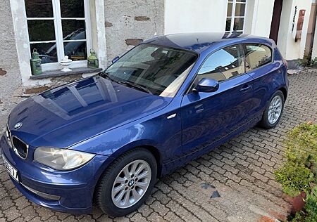 BMW 120d -177 PS / EZ 07/2009 / Reifen NEU