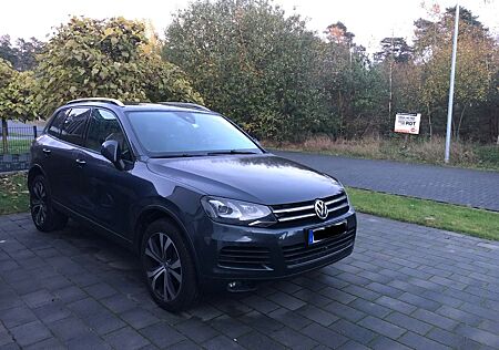 VW Touareg Volkswagen 3.0 V6 TDI Tiptr Edit X BMT Terrain ...