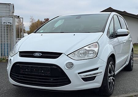 Ford S-Max Champions Edition 2.0 TDCi // 7 Sitze