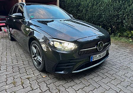 Mercedes-Benz E 300 de T-Modell AMG Line · 12/20