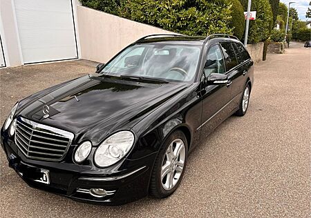 Mercedes-Benz E 220 CDI T AVANTGARDE Avantgarde