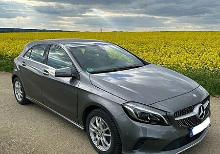 Mercedes-Benz A 200 Urban Automatikgetriebe sehr guter Zustand