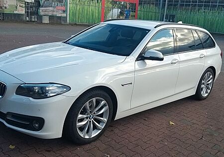 BMW 520d xDrive Touring A Luxury Line