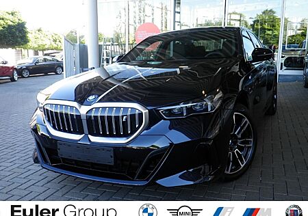 BMW i5 eDrive40 Sportpaket Navi Digitales Cockpit So
