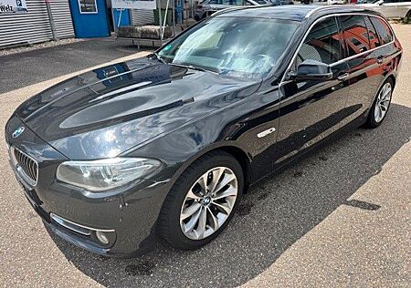 BMW 525 d Touring Luxury / Leder/ Navi/AHK /Head-Up
