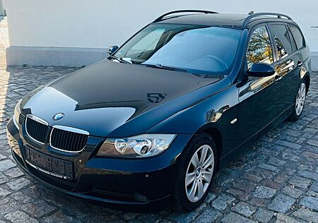 BMW 318i Touring *NAVI*PANORAMA*TEMPOMAT*