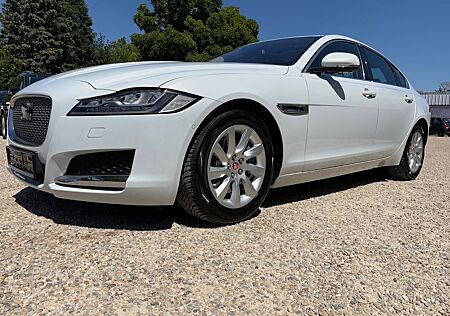 Jaguar XF Portfolio*PANO*LEDER*NAVI*360*LED*SOFT-CLOSE*